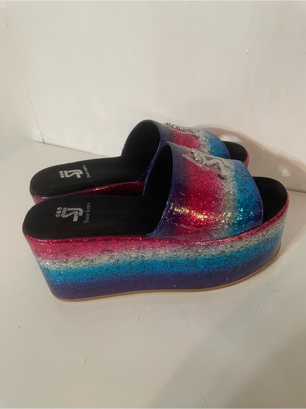 Shane Justin Cotton Candy Rainbow Burst Slides - Picture 5 of 9